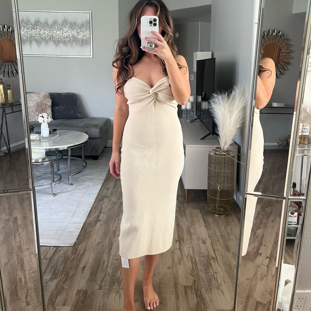 NWT Lillusory Amazon Beige Twisted Front Strapless Knit Bodycon Midi Dress Small